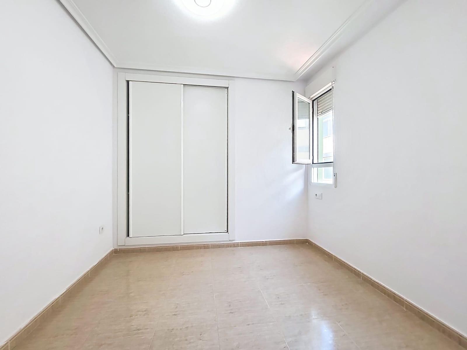 3 Zimmer Apartment zu verkaufen in Santiago de la Ribera mit Garage - 155.000 € (Ref: 9816075)