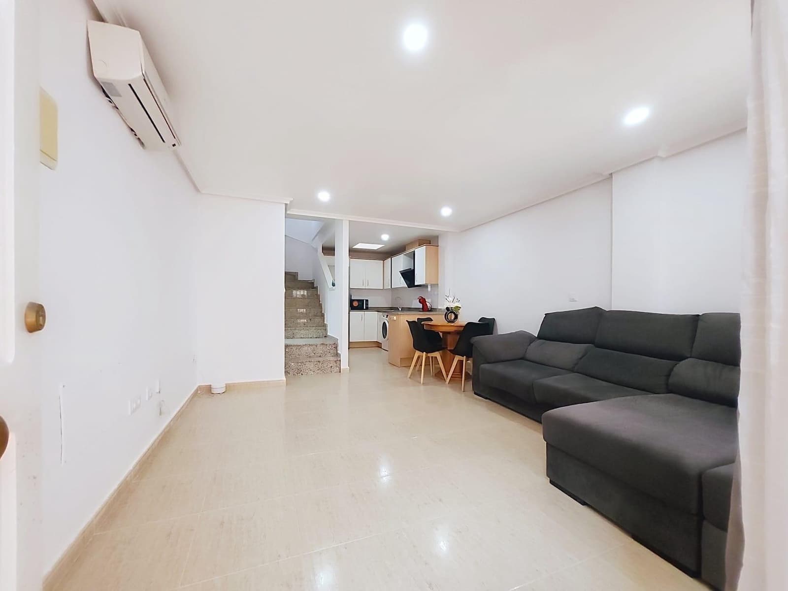 3 Zimmer Apartment zu verkaufen in Santiago de la Ribera mit Garage - 155.000 € (Ref: 9816075)