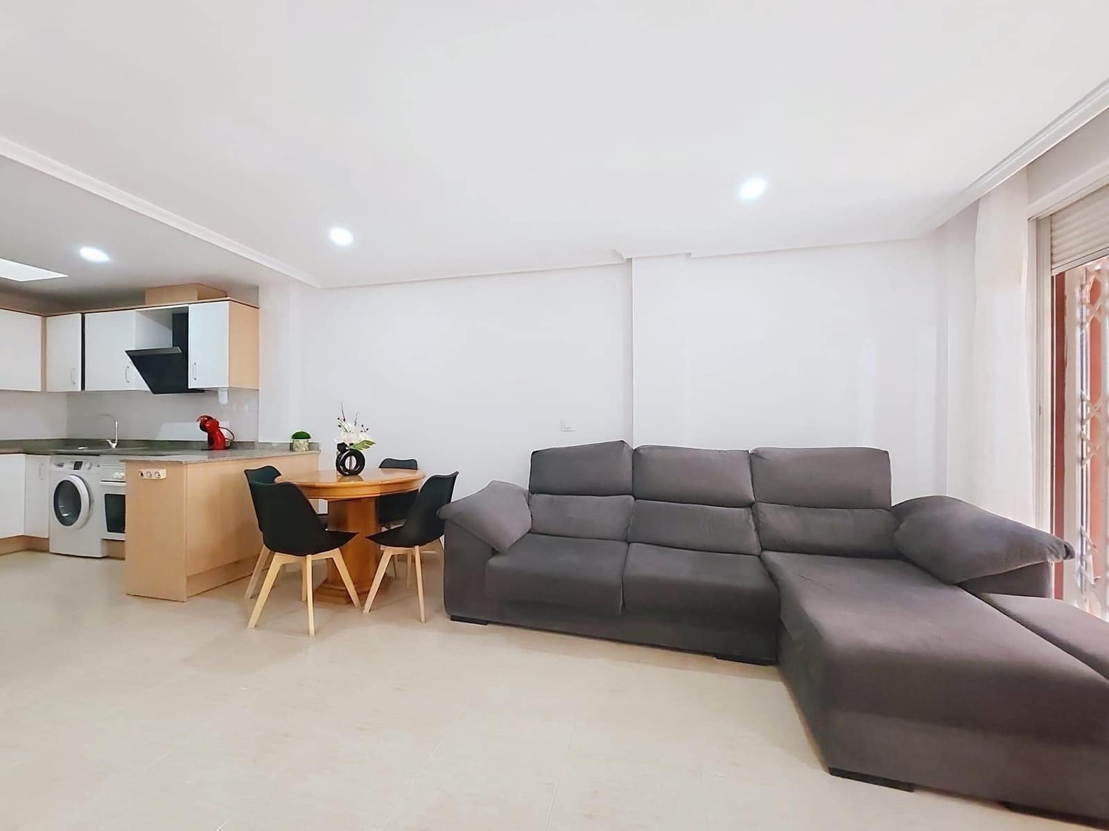 3 Zimmer Apartment zu verkaufen in Santiago de la Ribera mit Garage - 155.000 € (Ref: 9816075)