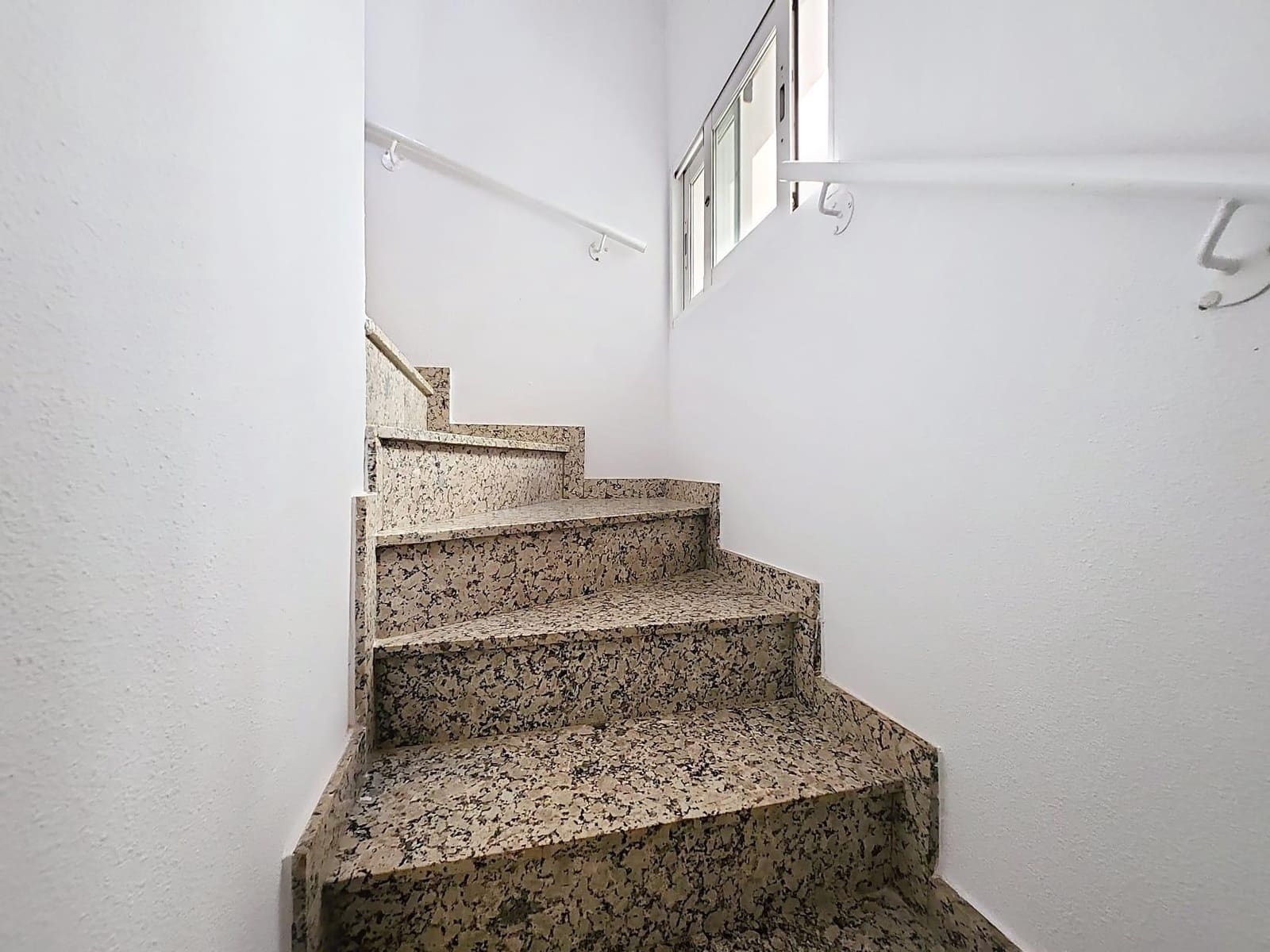 3 Zimmer Apartment zu verkaufen in Santiago de la Ribera mit Garage - 155.000 € (Ref: 9816075)