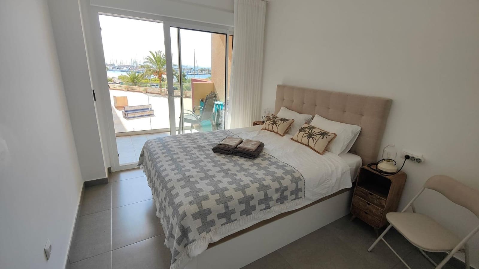 2 bedroom Apartment for sale in La Manga del Mar Menor with pool garage - € 235,000 (Ref: 9820495)