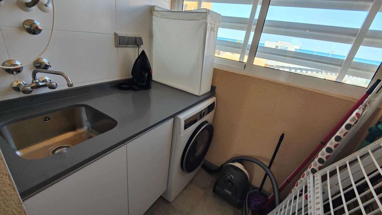 2 bedroom Apartment for sale in La Manga del Mar Menor with pool garage - € 235,000 (Ref: 9820495)