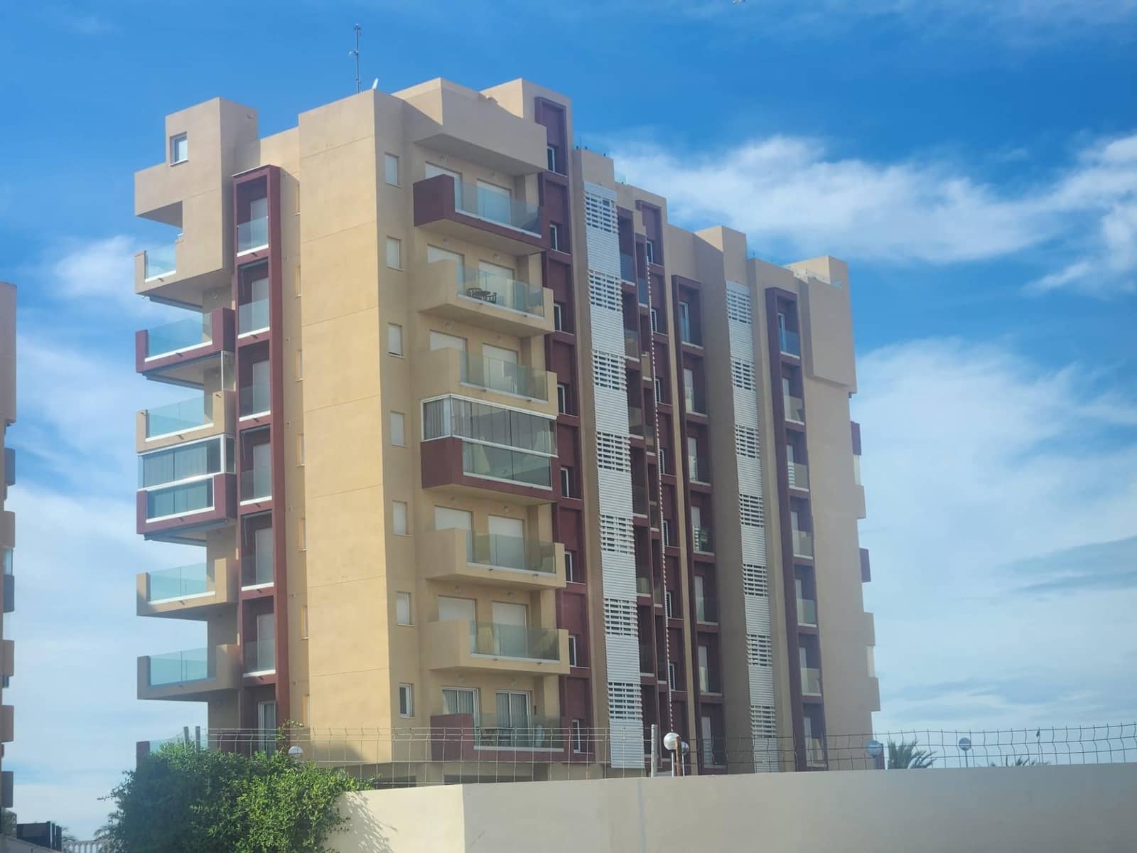 2 bedroom Apartment for sale in La Manga del Mar Menor with pool garage - € 235,000 (Ref: 9820495)