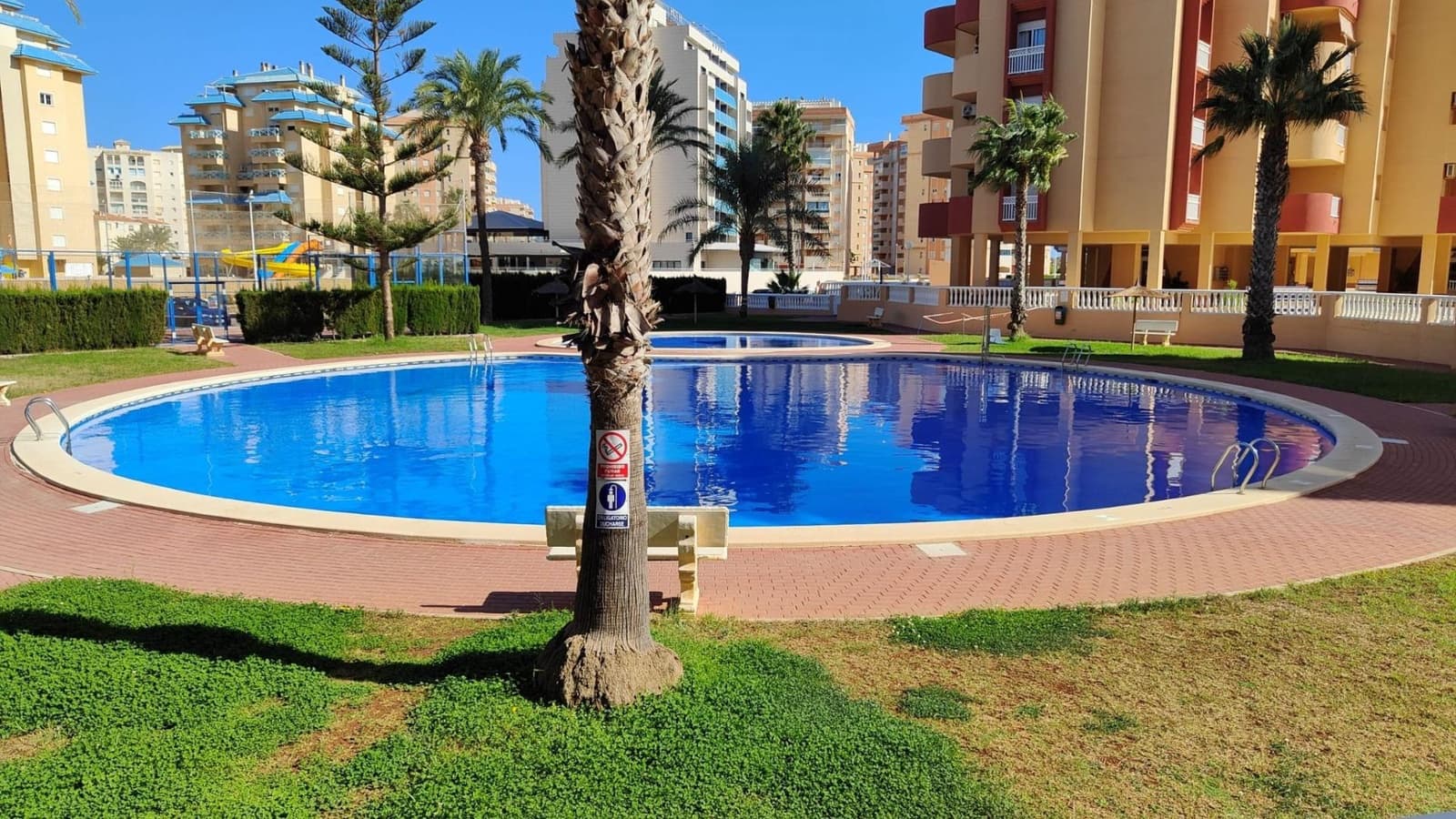 2 bedroom Apartment for sale in La Manga del Mar Menor with pool garage - € 235,000 (Ref: 9820495)