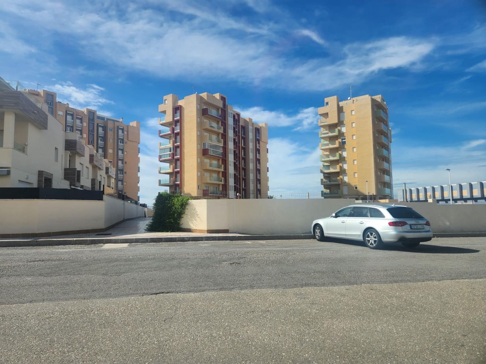 2 bedroom Apartment for sale in La Manga del Mar Menor with pool garage - € 235,000 (Ref: 9820495)