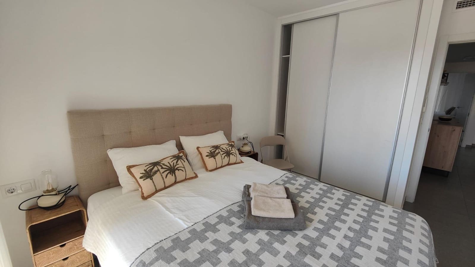 2 bedroom Apartment for sale in La Manga del Mar Menor with pool garage - € 235,000 (Ref: 9820495)