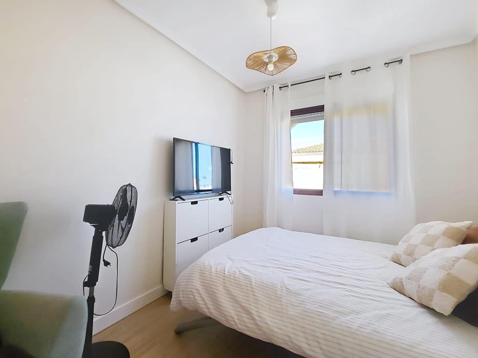 Apartamento de 2 habitaciones en Los Alcázares en venta con piscina garaje - 265.000 € (Ref: 9825242)