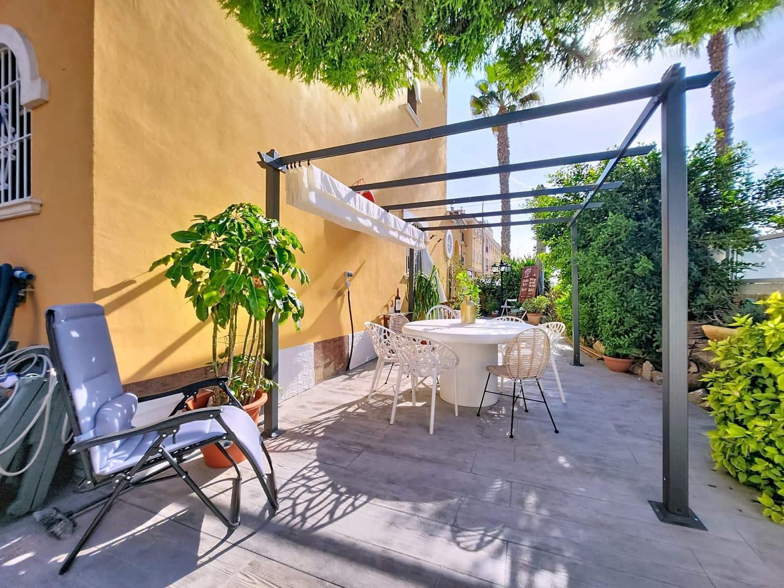 Apartamento de 2 habitaciones en Los Alcázares en venta con piscina garaje - 265.000 € (Ref: 9825242)