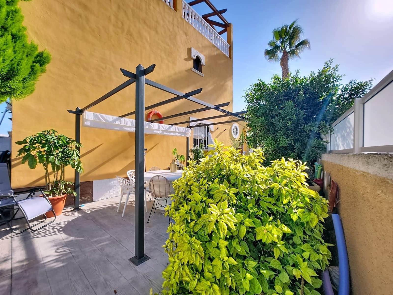 Apartamento de 2 habitaciones en Los Alcázares en venta con piscina garaje - 265.000 € (Ref: 9825242)