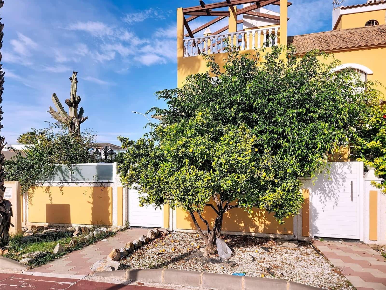 Apartamento de 2 habitaciones en Los Alcázares en venta con piscina garaje - 265.000 € (Ref: 9825242)