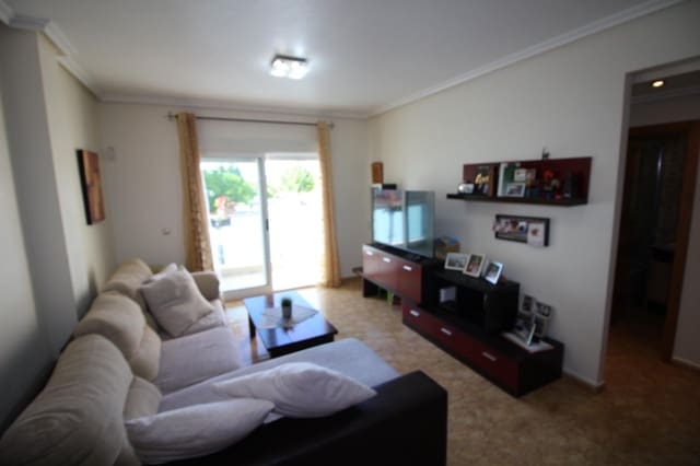 Piso de 3 habitaciones en Pilar de la Horadada en venta con piscina garaje - 145.000 € (Ref: 9913162)