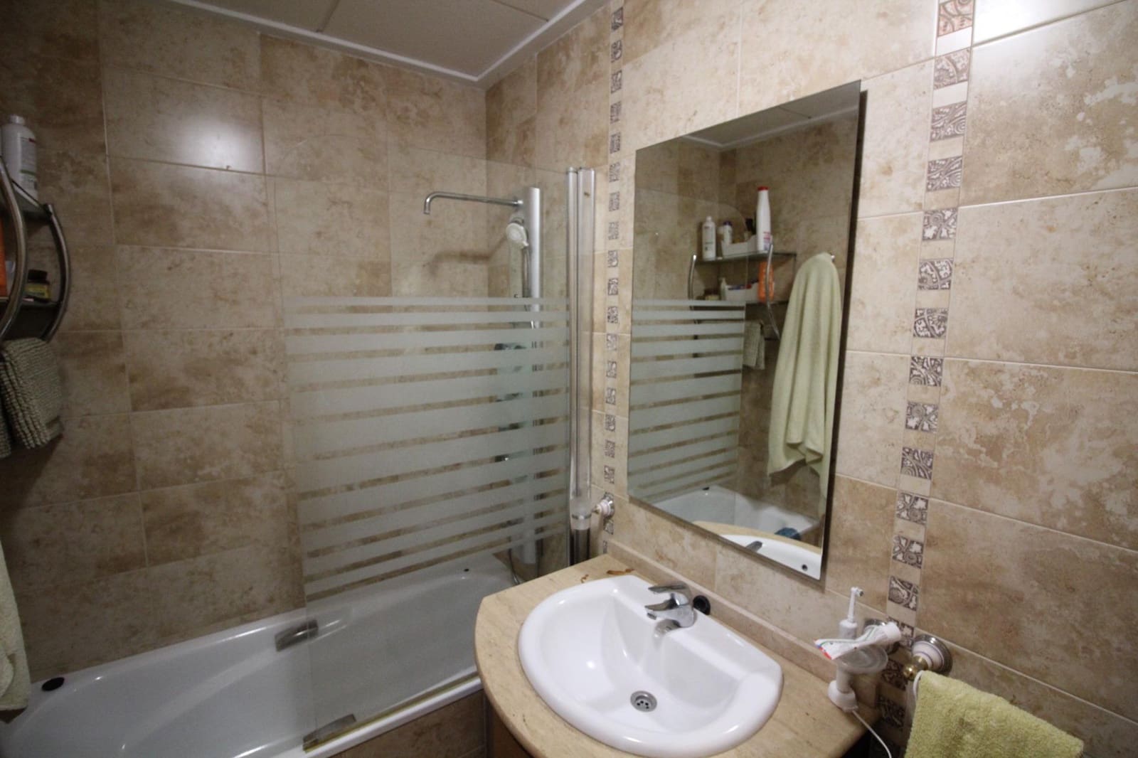 Piso de 3 habitaciones en Pilar de la Horadada en venta con piscina garaje - 145.000 € (Ref: 9913162)
