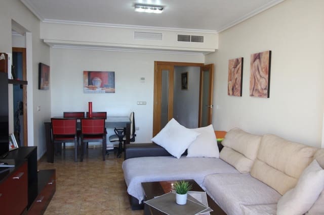 Piso de 3 habitaciones en Pilar de la Horadada en venta con piscina garaje - 145.000 € (Ref: 9913162)