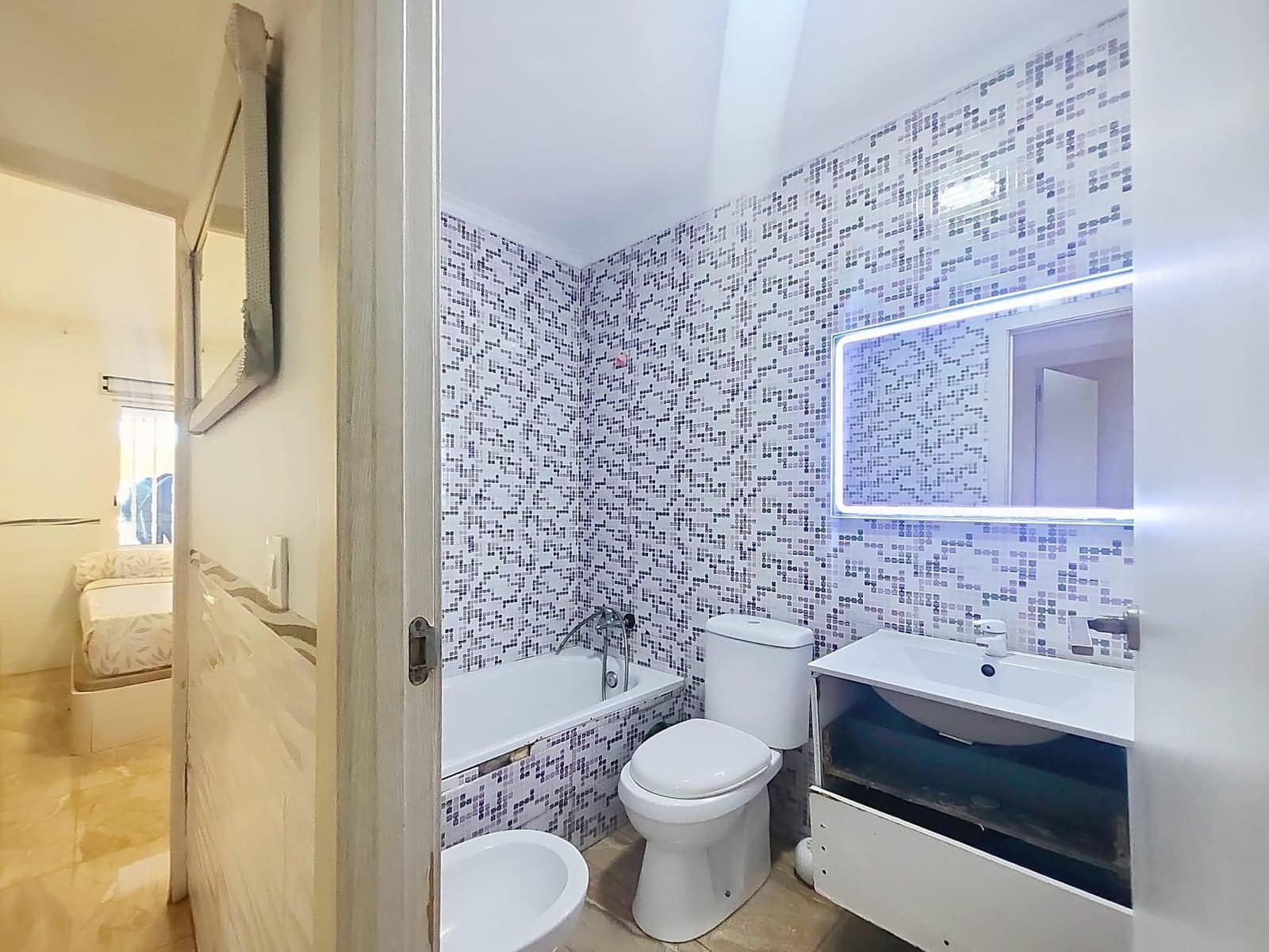 Chalet de 2 habitaciones en Santiago de la Ribera en venta con garaje - 129.900 € (Ref: 9922302)