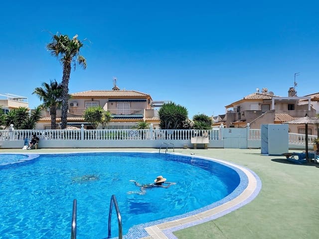 2 slaapkamer Bungalow te koop in Playa Flamenca, Orihuela met zwembad garage - € 199.000 (Ref: 9959781)