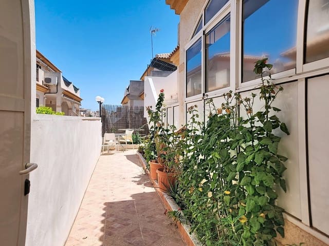 2 slaapkamer Bungalow te koop in Playa Flamenca, Orihuela met zwembad garage - € 199.000 (Ref: 9959781)