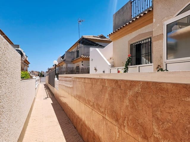 2 slaapkamer Bungalow te koop in Playa Flamenca, Orihuela met zwembad garage - € 199.000 (Ref: 9959781)