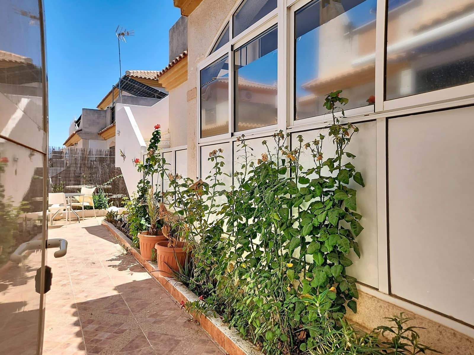 2 slaapkamer Bungalow te koop in Playa Flamenca met zwembad garage - € 199.000 (Ref: 9959781)