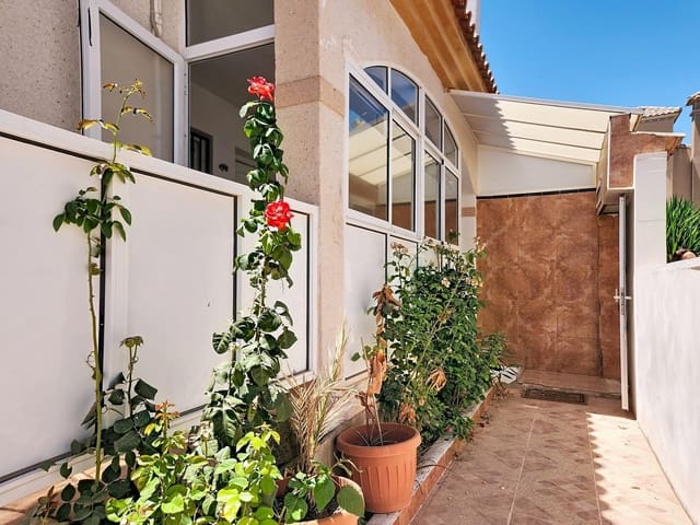 2 slaapkamer Bungalow te koop in Playa Flamenca, Orihuela met zwembad garage - € 199.000 (Ref: 9959781)