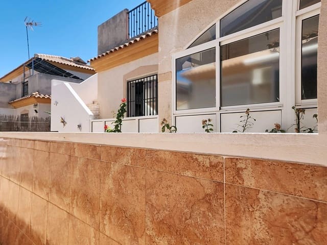 2 slaapkamer Bungalow te koop in Playa Flamenca, Orihuela met zwembad garage - € 199.000 (Ref: 9959781)