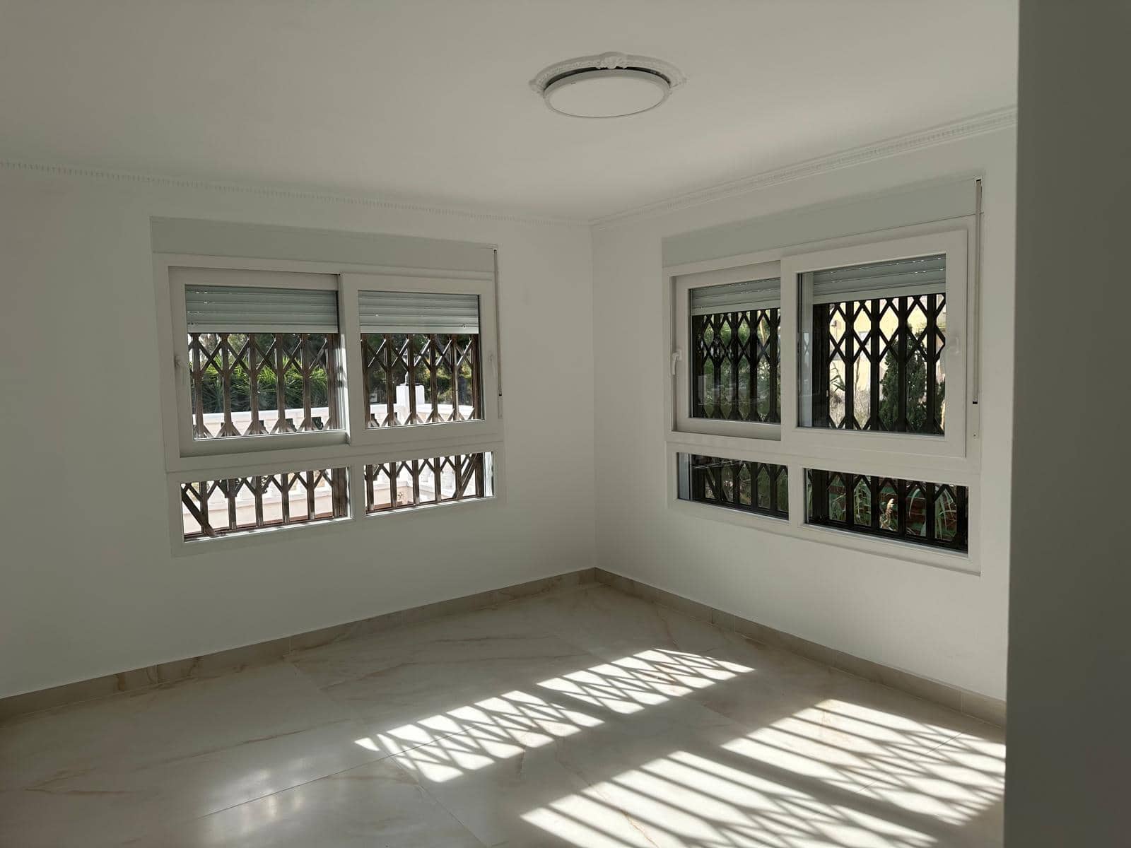 6 slaapkamer Villa te koop in La Marina met zwembad garage - € 1.210.000 (Ref: 9506818)