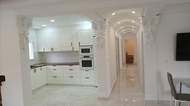 6 slaapkamer Villa te koop in La Marina, Elche / Elx met zwembad garage - € 1.210.000 (Ref: 9506818)