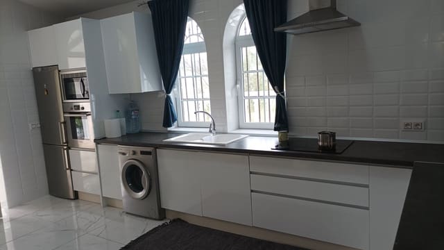 5 soverom Villa til salgs i La Marina, Elche / Elx med svømmebasseng garasje - € 810 000 (Ref: 9511208)