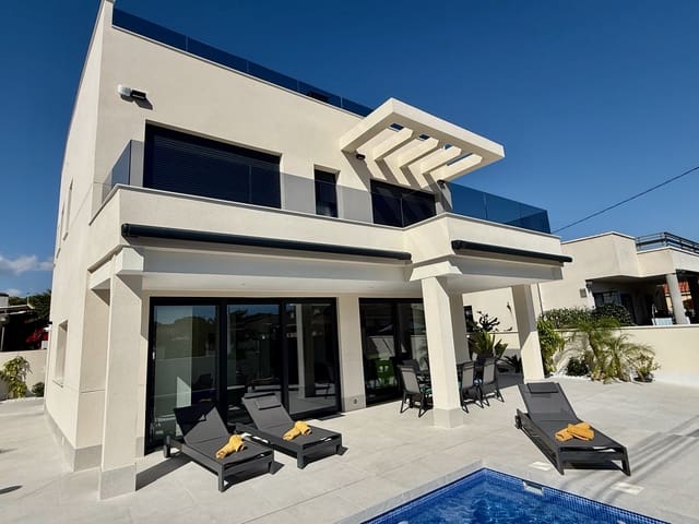 4 soverom Villa til salgs i Buenavista, Guardamar del Segura med svømmebasseng - € 660 000 (Ref: 9500164)