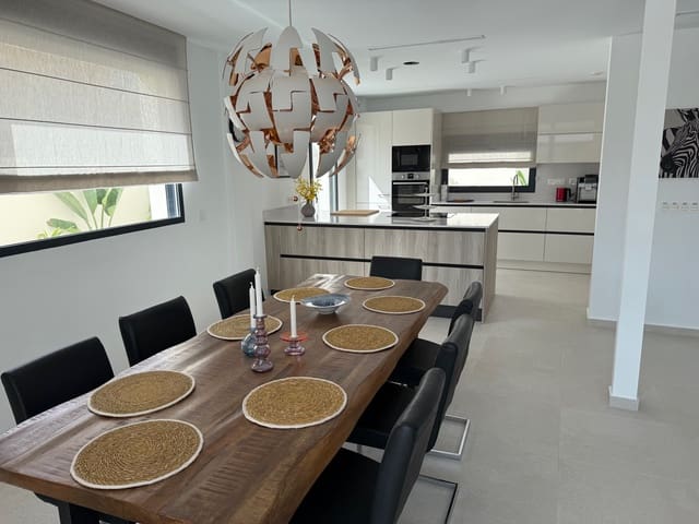 4 soverom Villa til salgs i Buenavista, Guardamar del Segura med svømmebasseng - € 660 000 (Ref: 9500164)