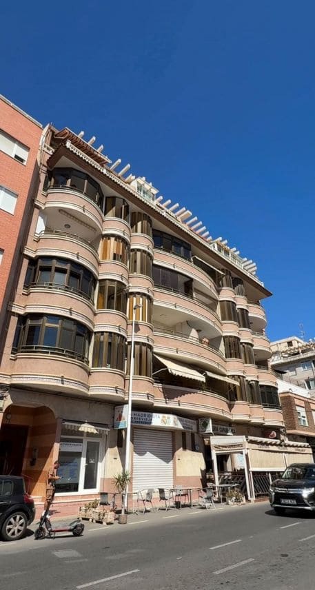 3 quarto Apartamento para venda em Torrevieja - 220 000 € (Ref: 10004291)