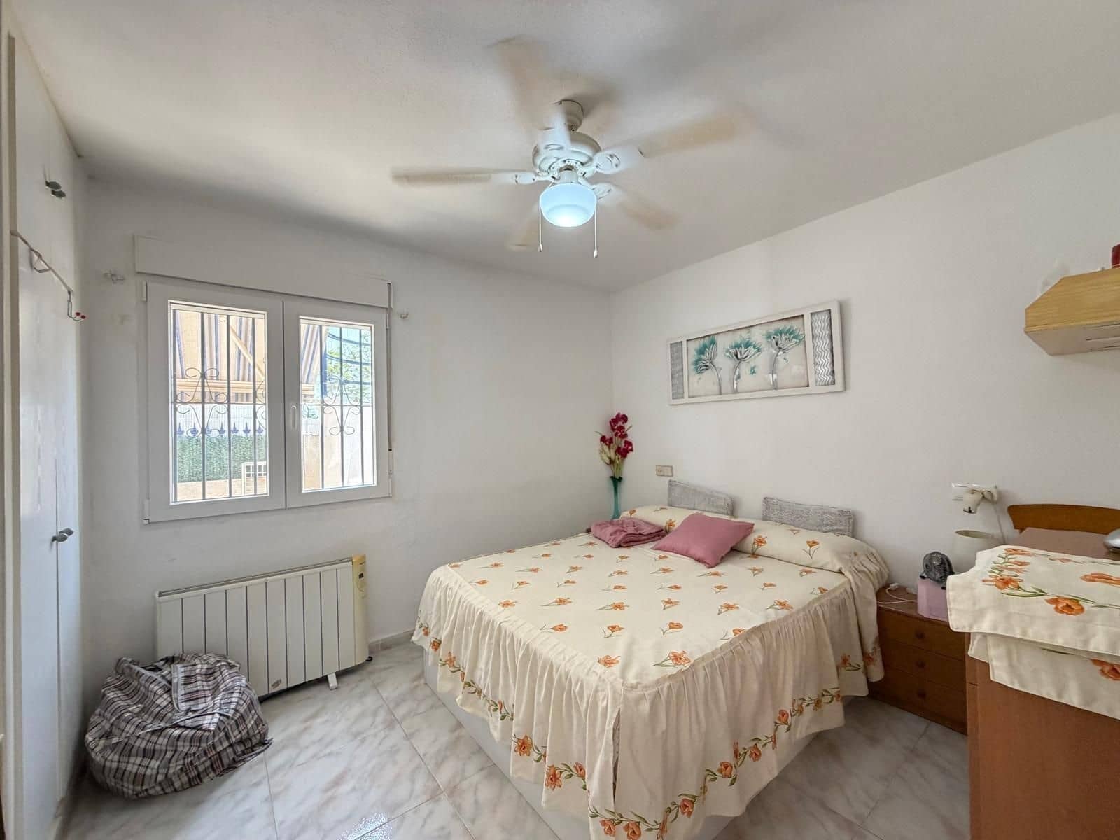 2 bedroom Townhouse for sale in Torrevieja with pool - € 155,000 (Ref: 10004292)