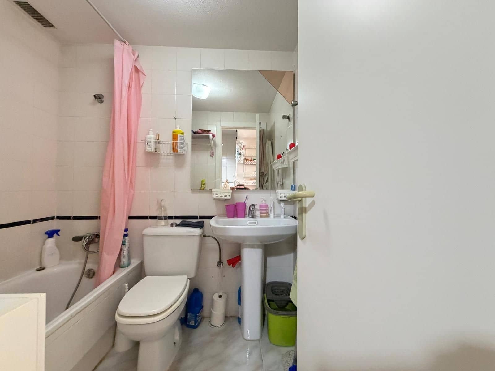 2 bedroom Townhouse for sale in Torrevieja with pool - € 155,000 (Ref: 10004292)
