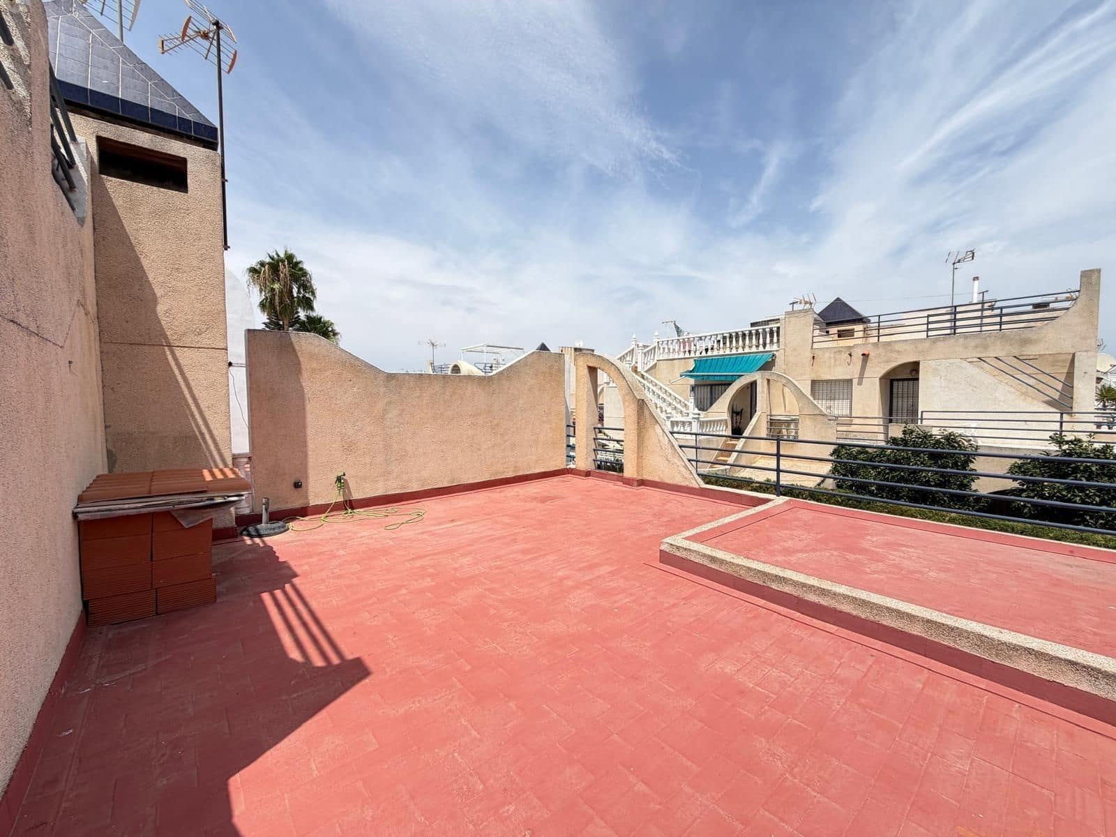 2 bedroom Townhouse for sale in Torrevieja with pool - € 155,000 (Ref: 10004292)