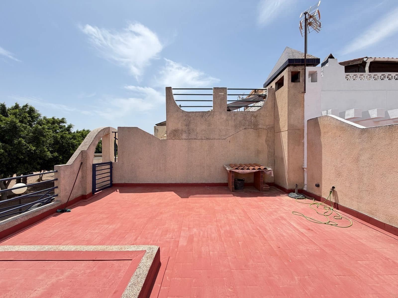 2 bedroom Townhouse for sale in Torrevieja with pool - € 155,000 (Ref: 10004292)