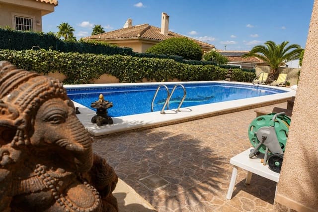 Chalet de 4 habitaciones en Ciudad Quesada, Rojales en venta con piscina - 557.000 € (Ref: 10024265)