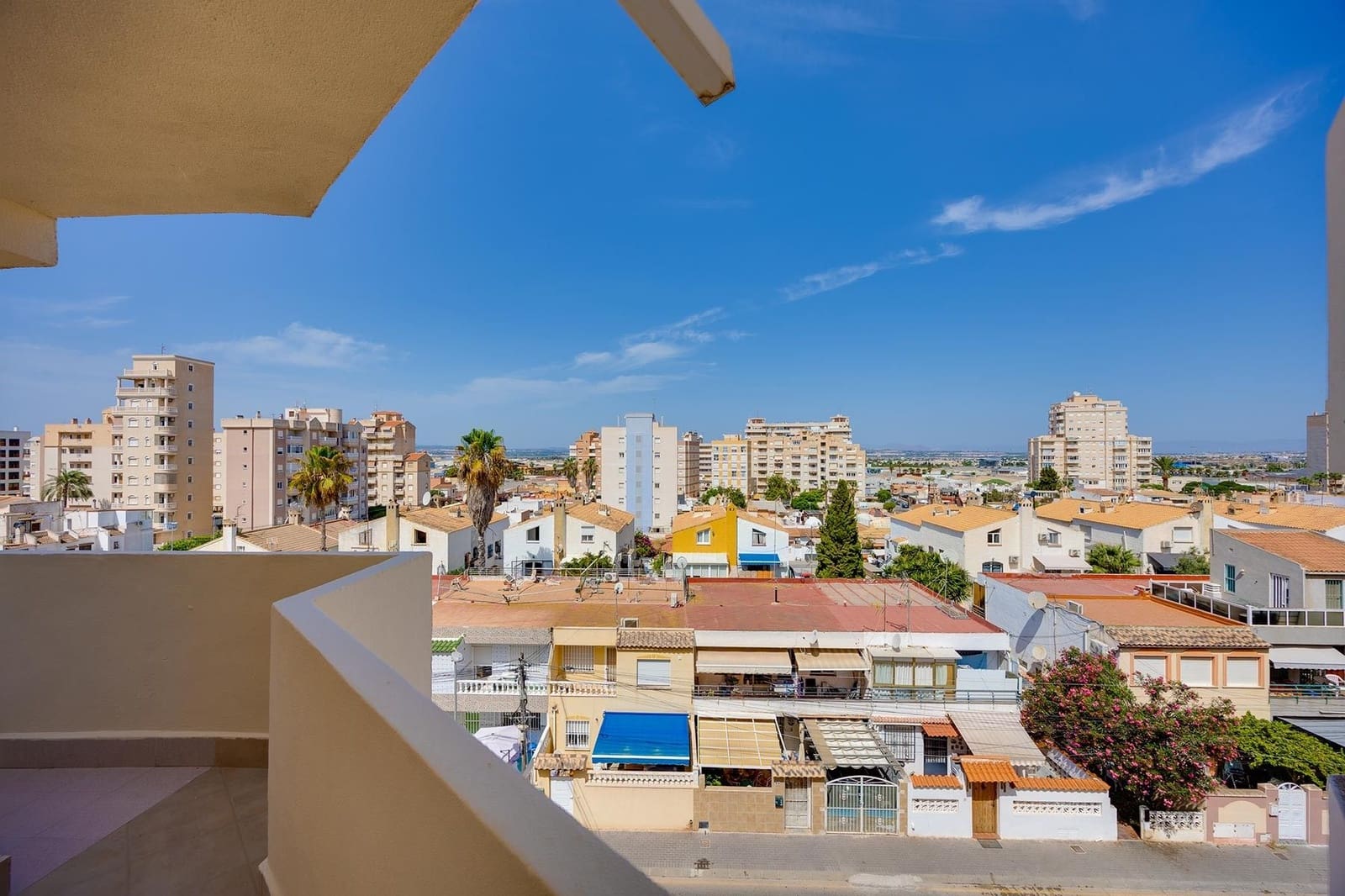 1 soveværelse Lejlighed til salg i Torrevieja med garage - € 135.000 (Ref: 10024273)