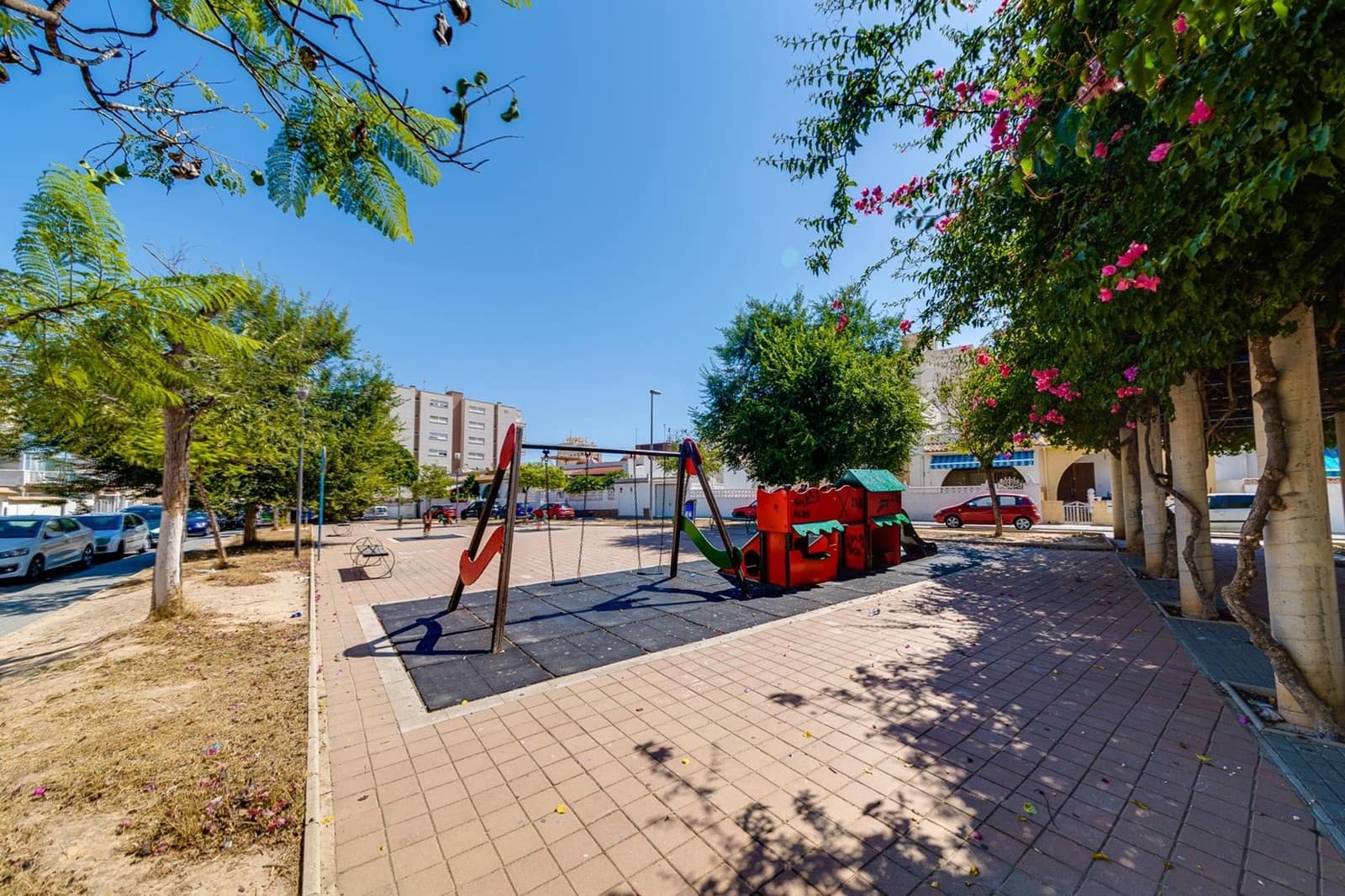 1 soveværelse Lejlighed til salg i Torrevieja med garage - € 135.000 (Ref: 10024273)