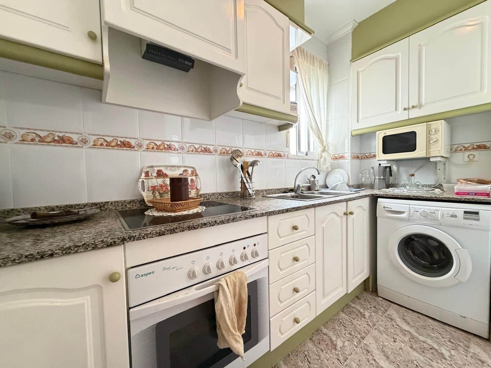2 Zimmer Apartment zu verkaufen in Torrevieja - 157.500 € (Ref: 10024278)