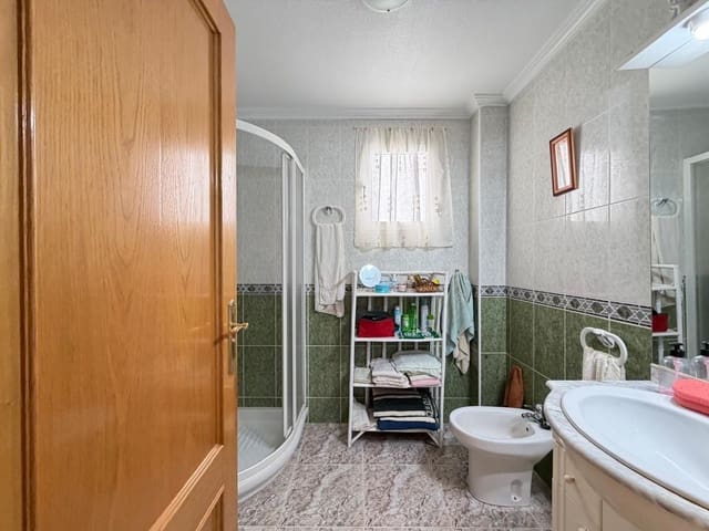 2 Zimmer Apartment zu verkaufen in Torrevieja - 157.500 € (Ref: 10024278)