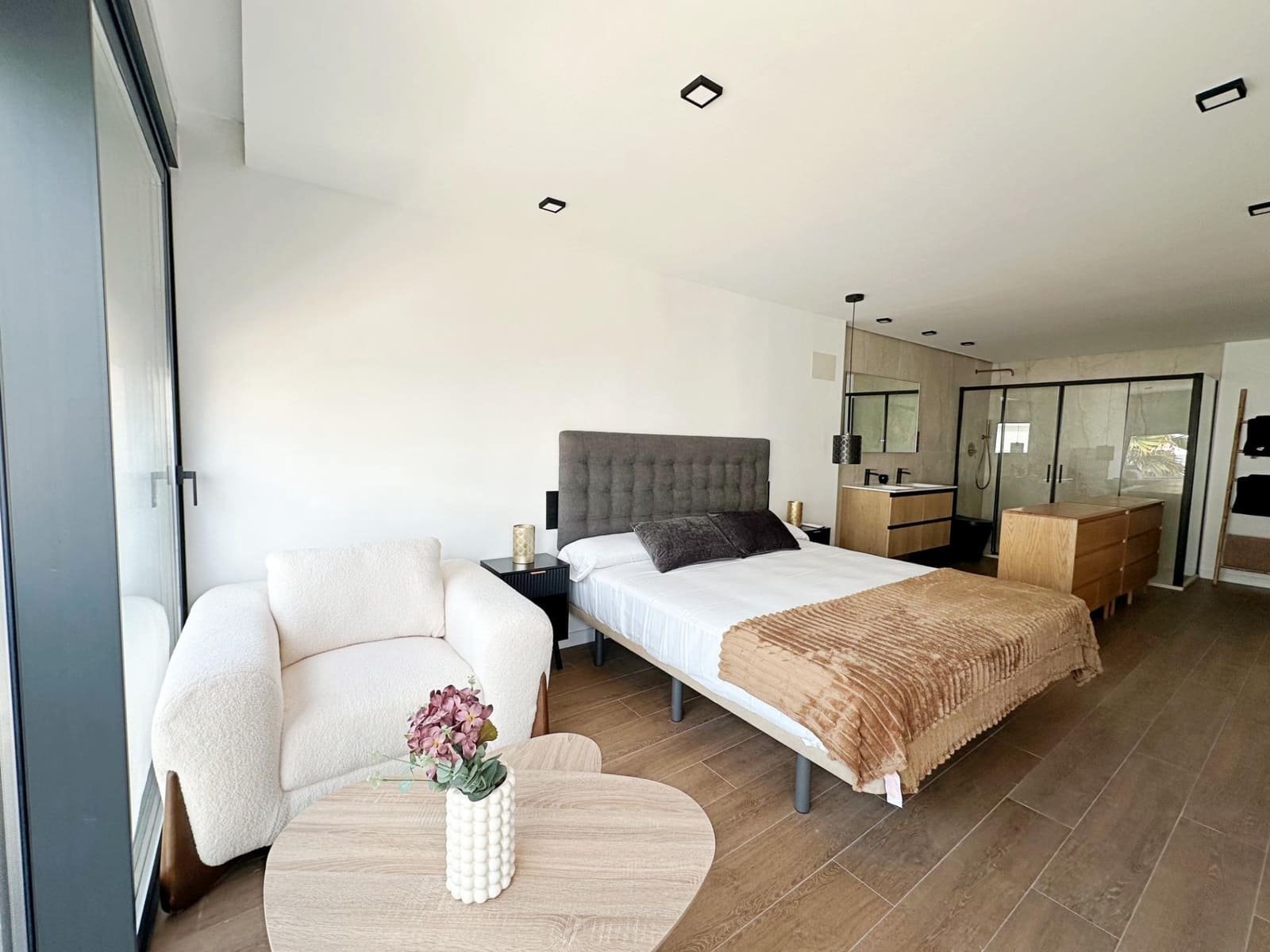 3 slaapkamer Huis te koop in Torrevieja met zwembad - € 539.000 (Ref: 10024292)