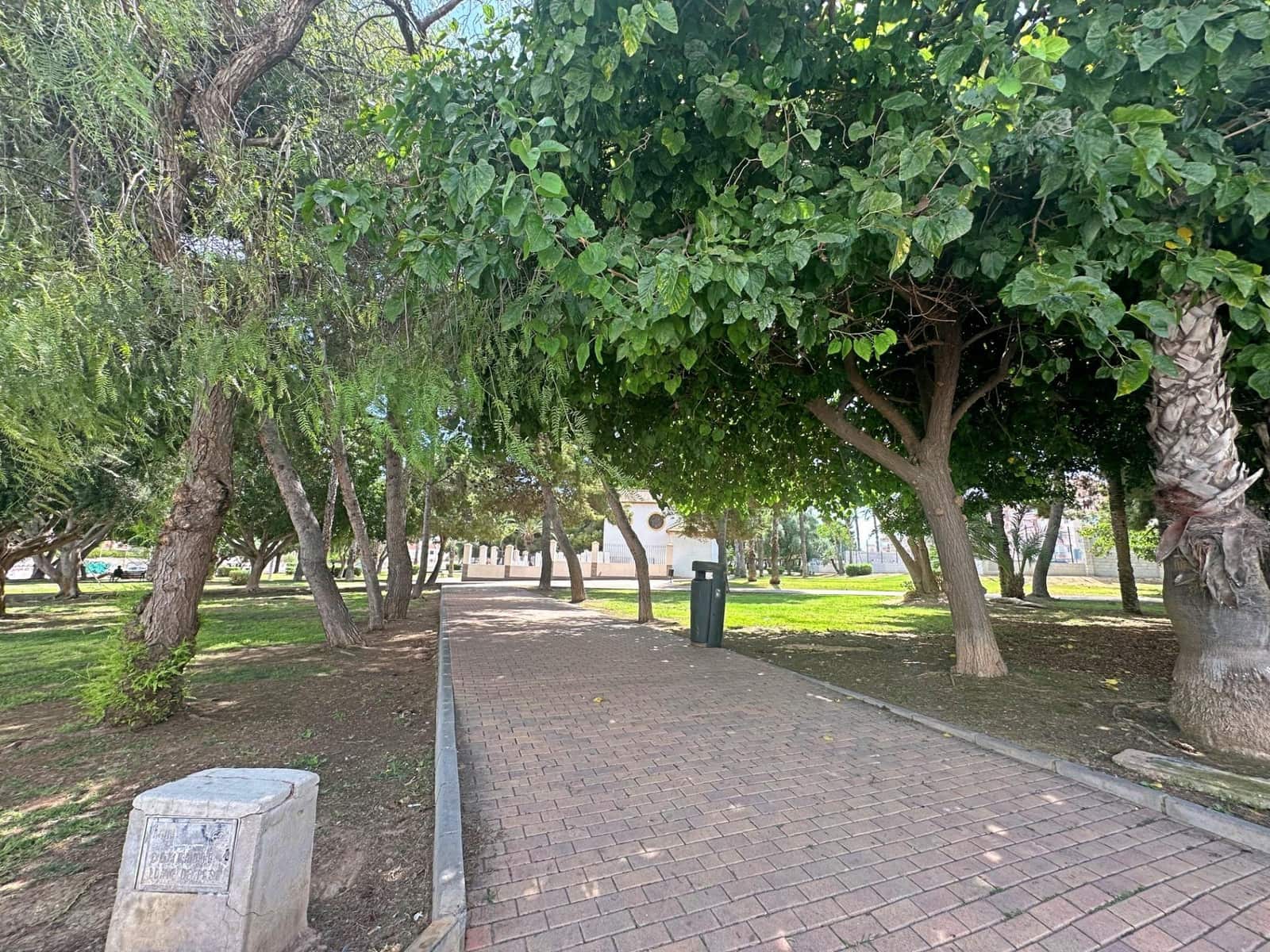 3 slaapkamer Huis te koop in Torrevieja met zwembad - € 539.000 (Ref: 10024292)