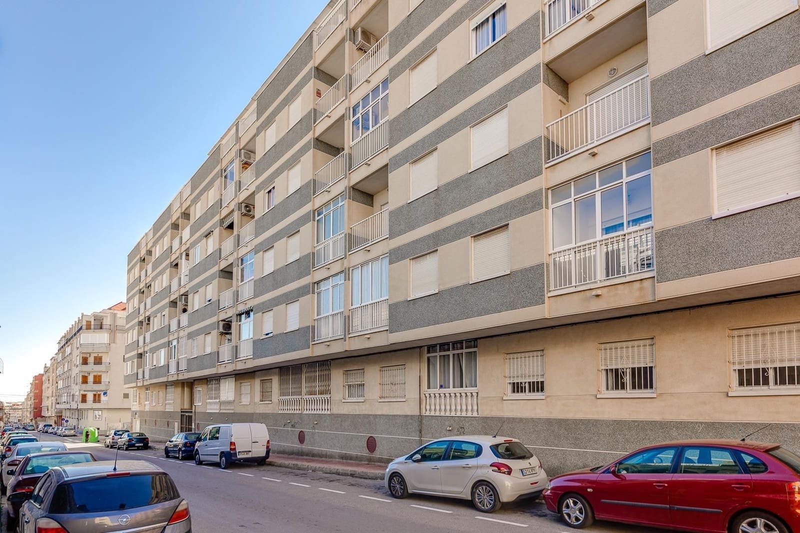 Apartamento de 3 habitaciones en Torrevieja en venta con piscina - 159.999 € (Ref: 10032166)