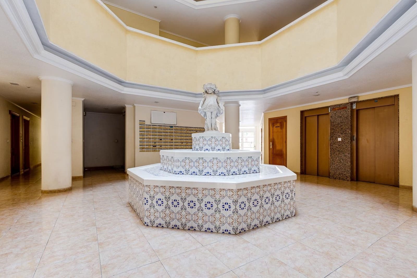 Apartamento de 3 habitaciones en Torrevieja en venta con piscina - 159.999 € (Ref: 10032166)