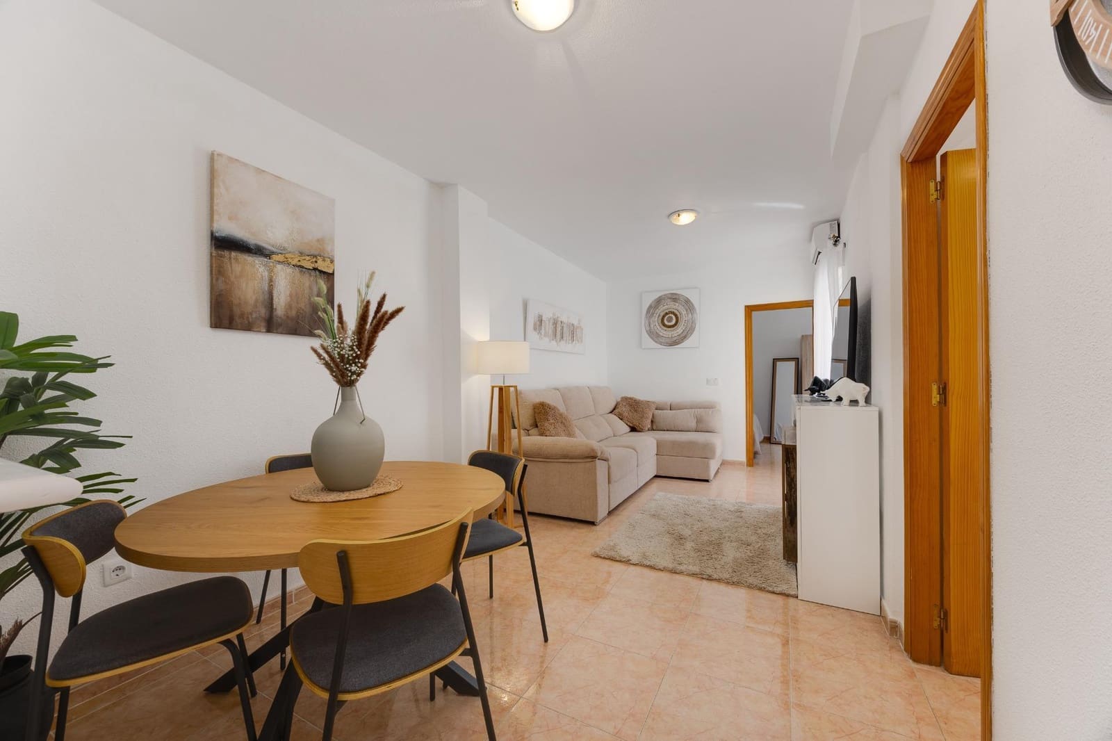 Apartamento de 3 habitaciones en Torrevieja en venta con piscina - 159.999 € (Ref: 10032166)