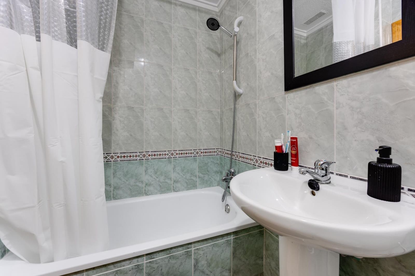 Apartamento de 3 habitaciones en Torrevieja en venta con piscina - 159.999 € (Ref: 10032166)
