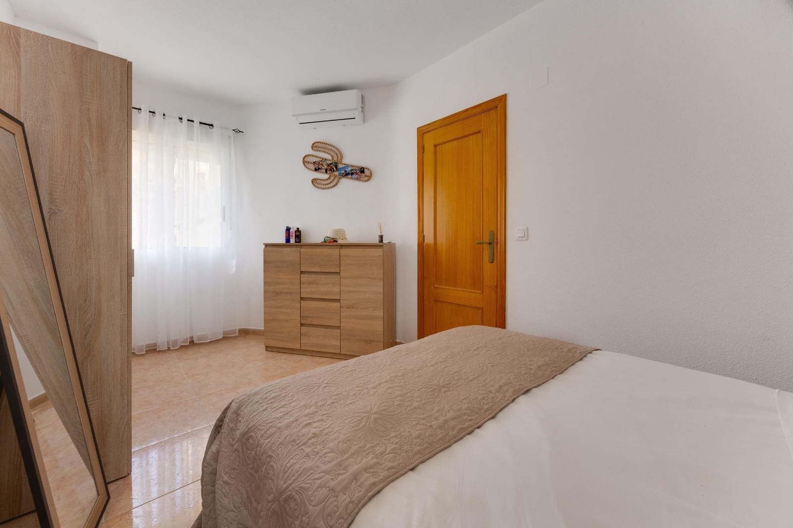 Apartamento de 3 habitaciones en Torrevieja en venta con piscina - 159.999 € (Ref: 10032166)