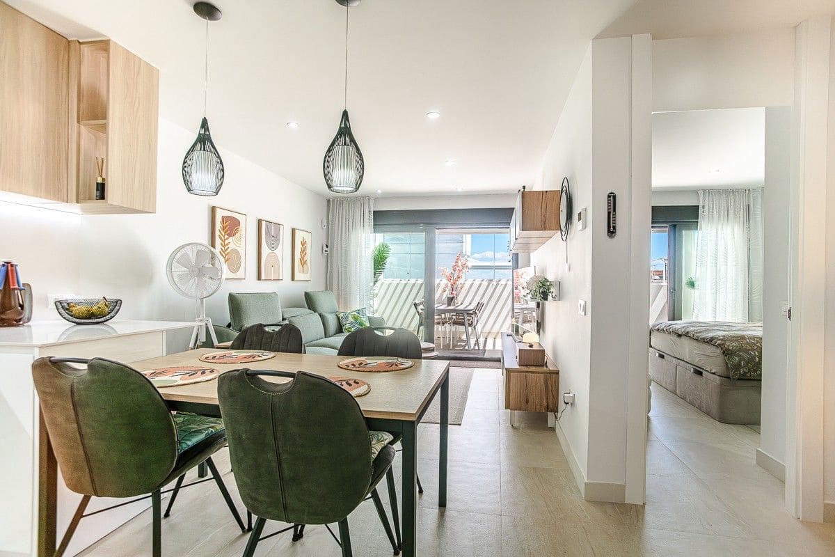 3 quarto Apartamento para venda em Torrevieja com garagem - 339 000 € (Ref: 10032172)