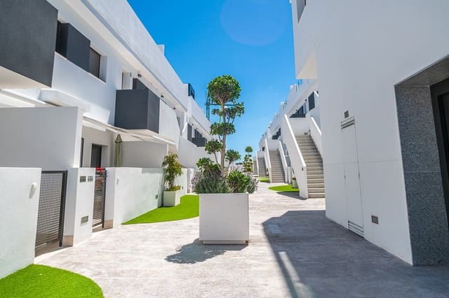 3 sovrum Lägenhet till salu i Torrevieja med garage - 339 000 € (Ref: 10032172)