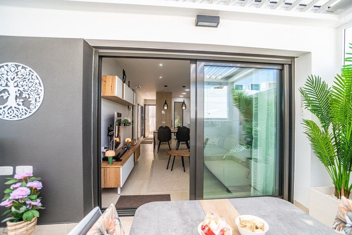 3 quarto Apartamento para venda em Torrevieja com garagem - 339 000 € (Ref: 10032172)