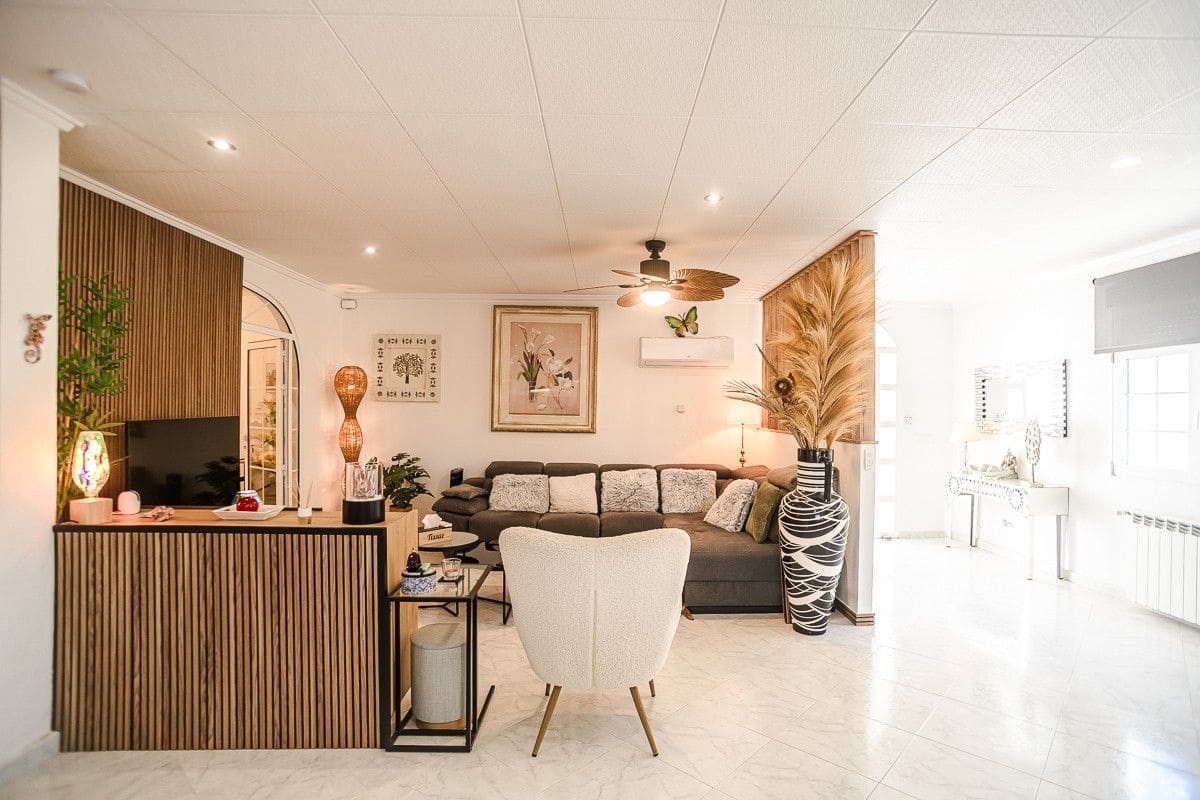 3 soverom Villa til salgs i San Fulgencio med svømmebasseng garasje - € 525 000 (Ref: 10032173)